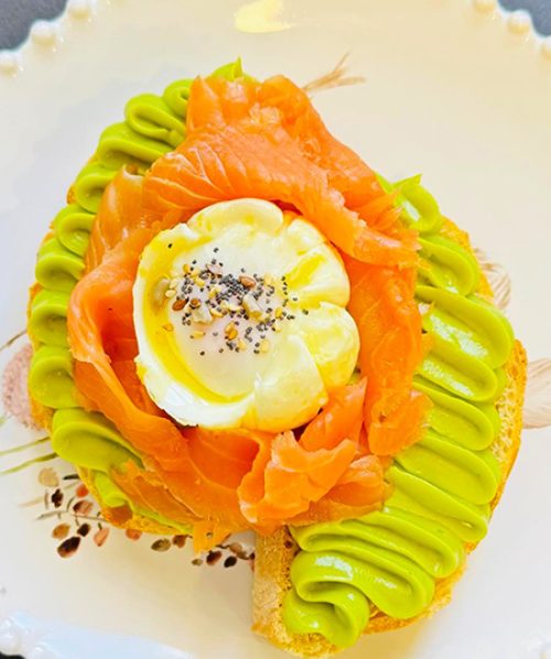 tosta-salmon-jadin-bmum-cafeteria